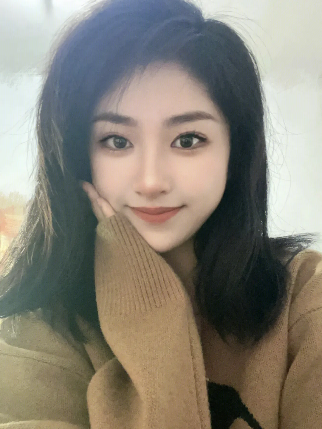 贴了双眼皮后，化妆有什么窍门？
